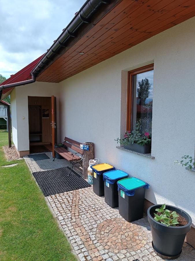 Mala Chatka Caloroczny Domek Krzeszow  Kültér fotó