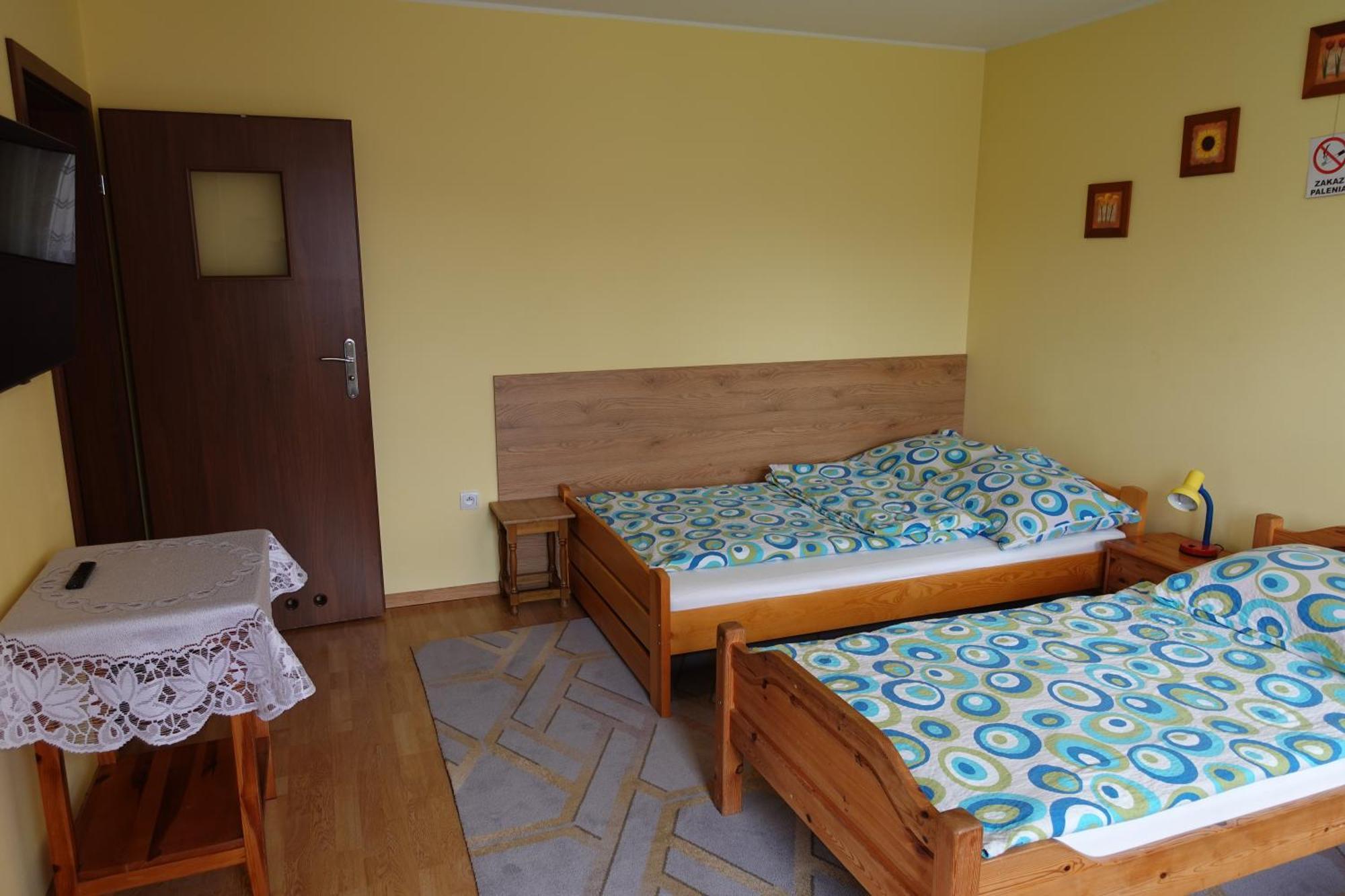 Mala Chatka Caloroczny Domek Krzeszow  Kültér fotó